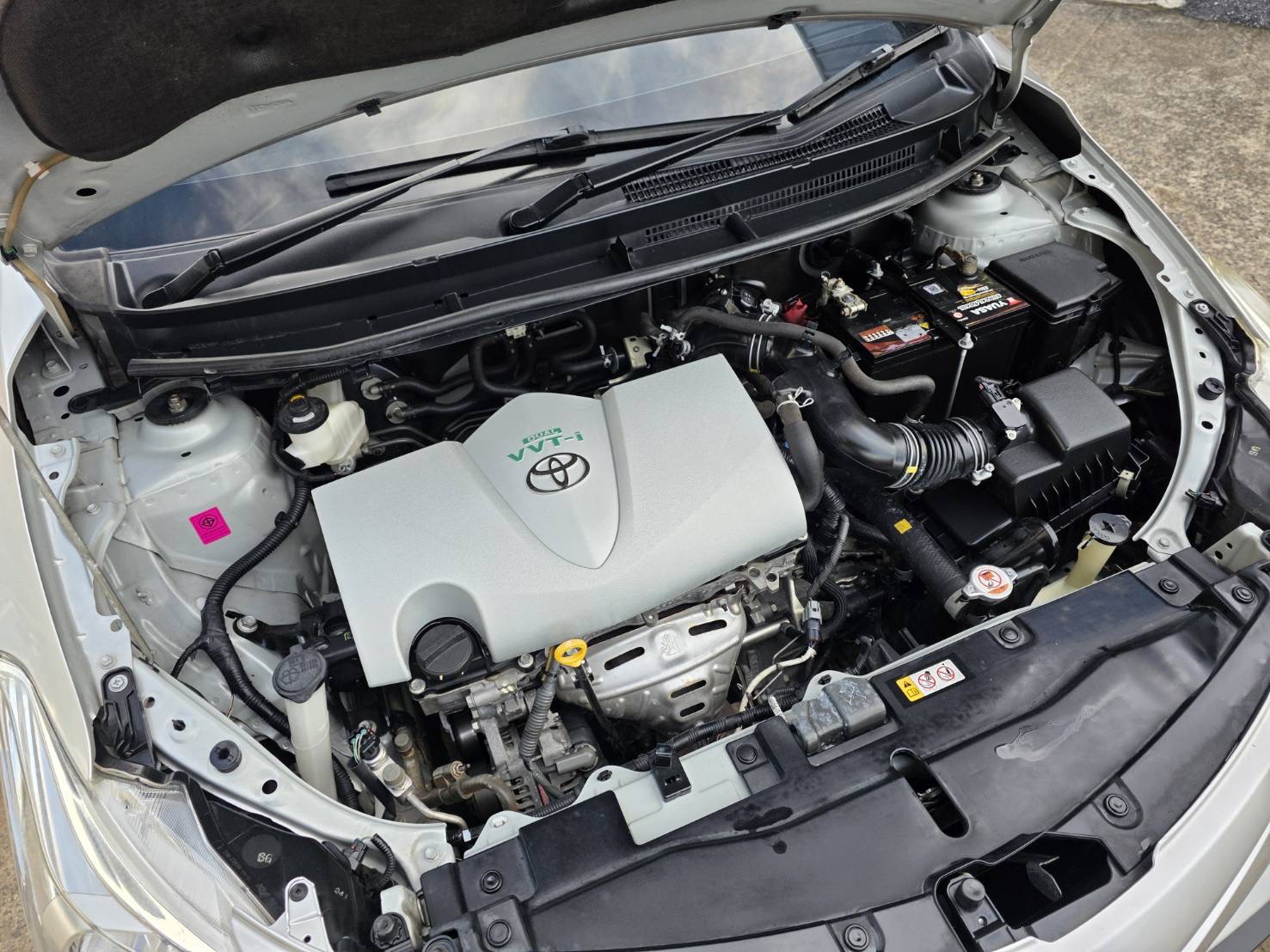 Car image 3