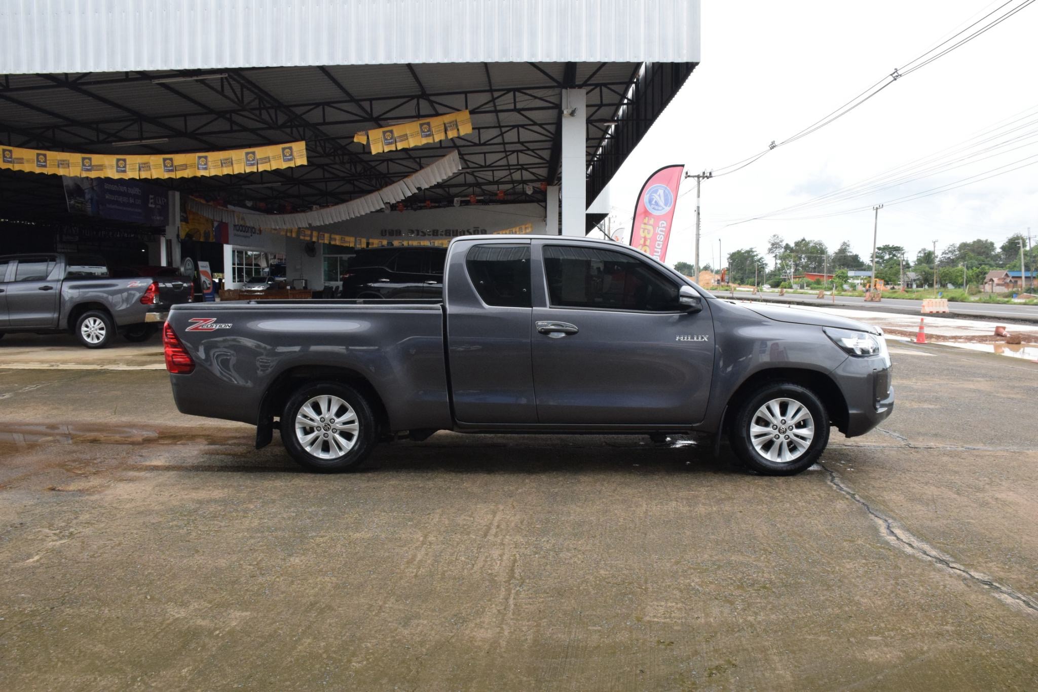 Car image 11