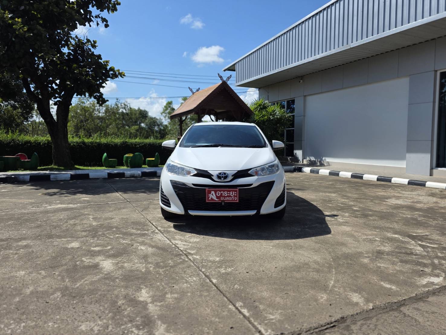 Car image 6