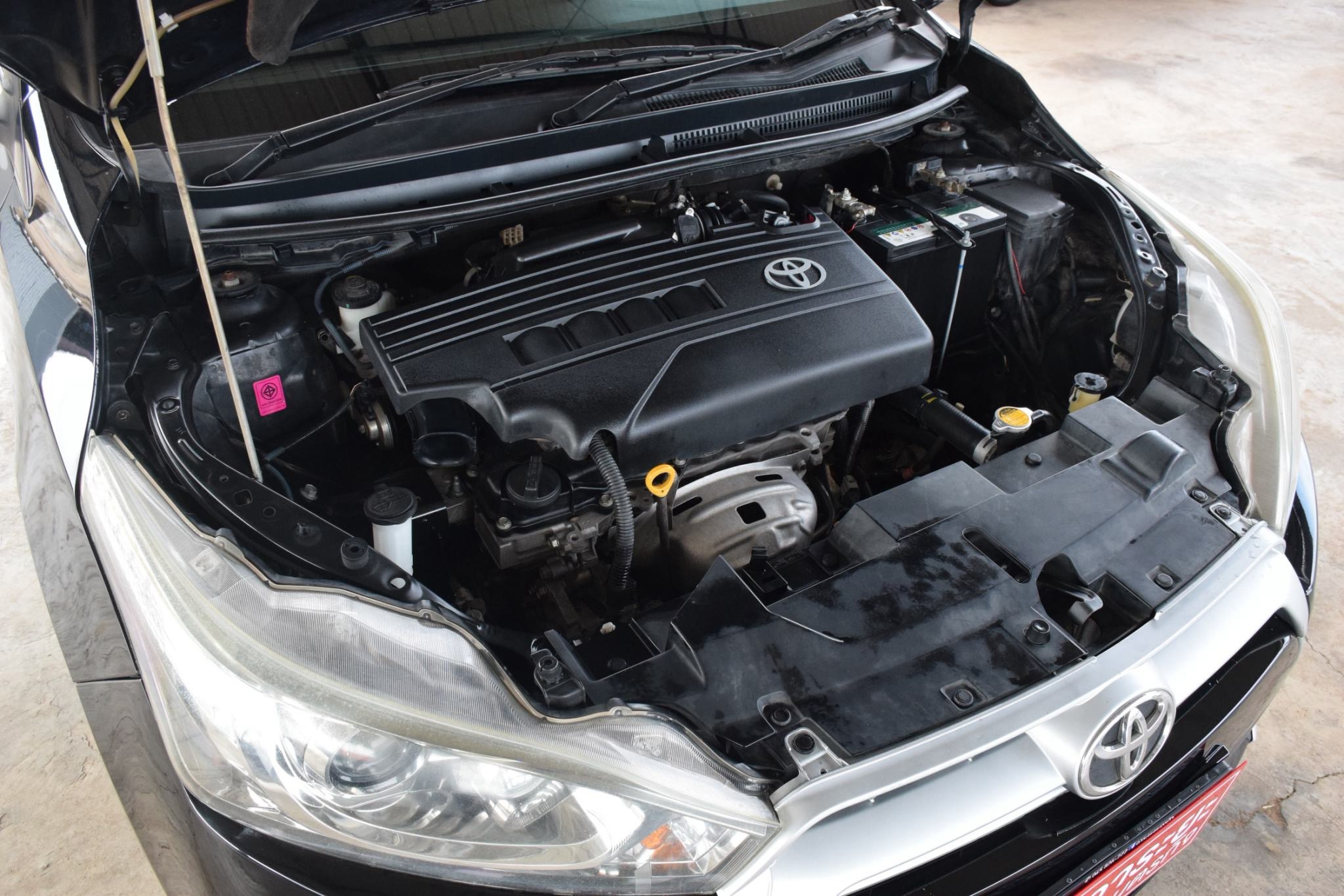 Car image 3