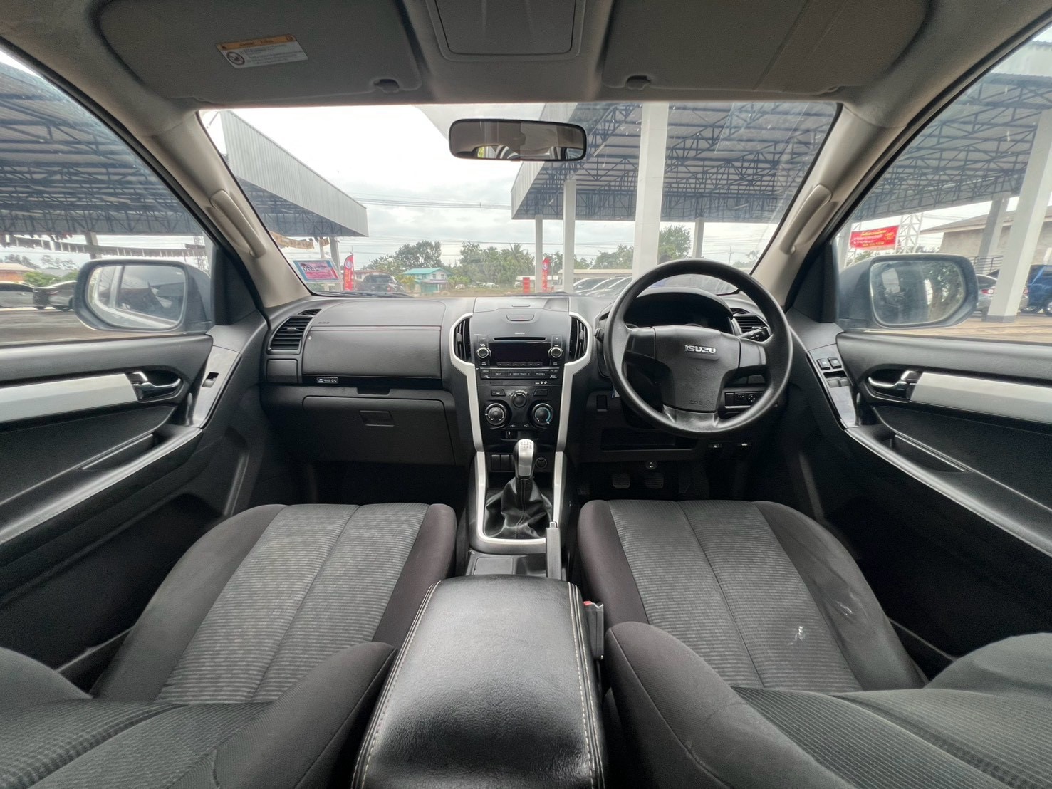 Car image 22