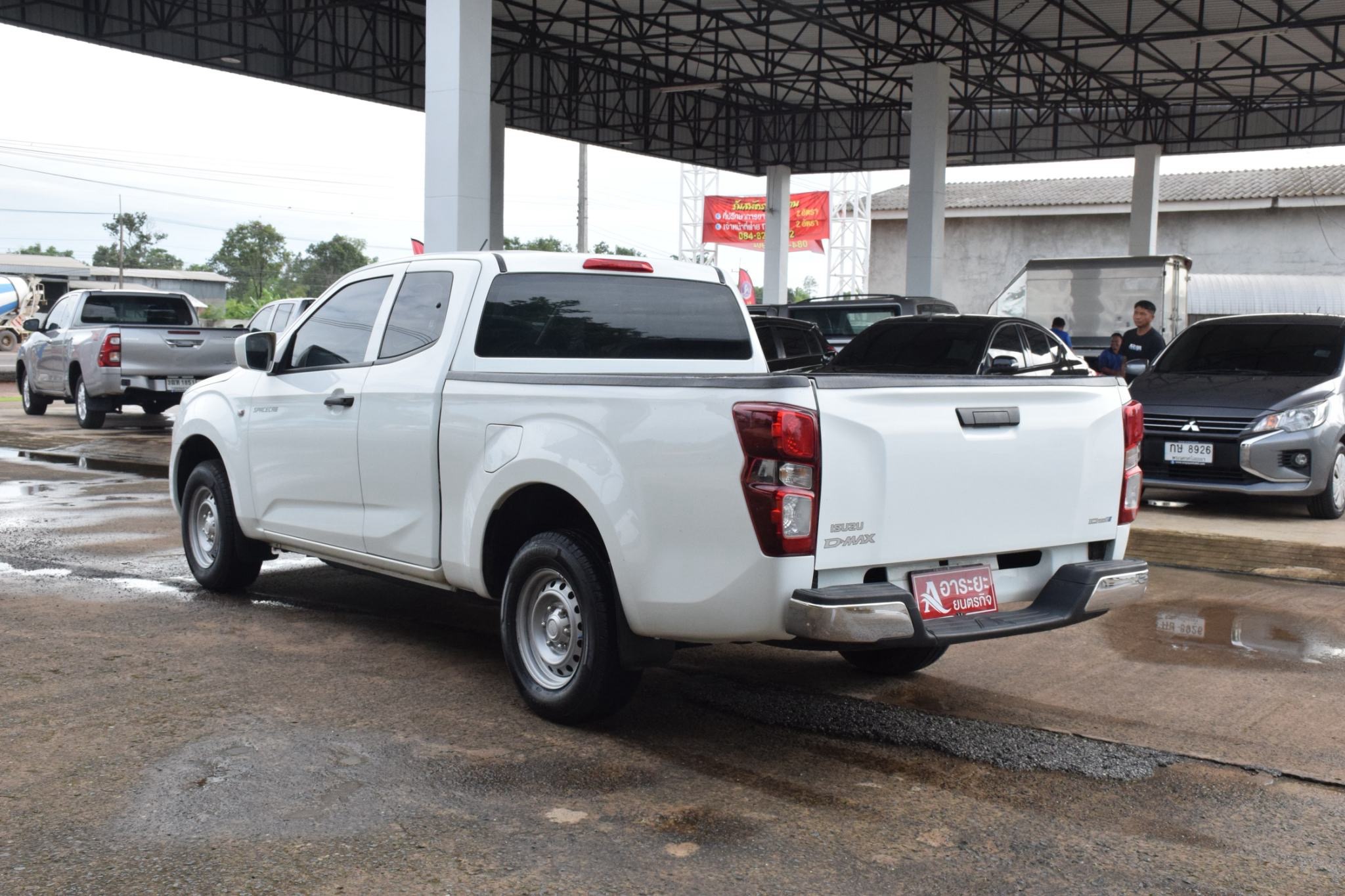 Car image 10