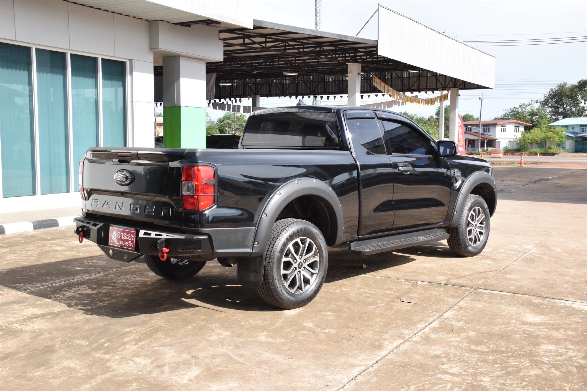 Car image 8