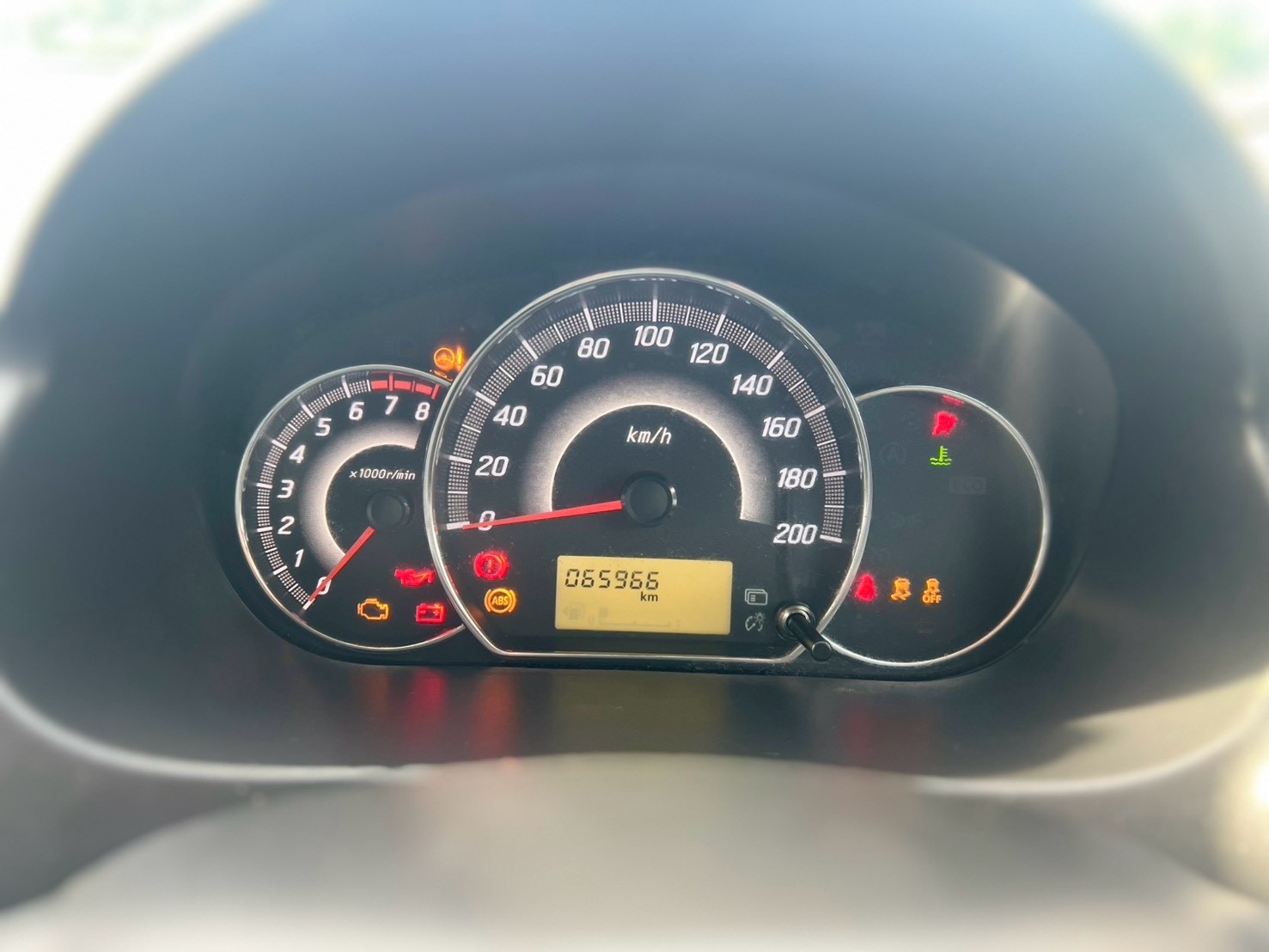 Car image 16